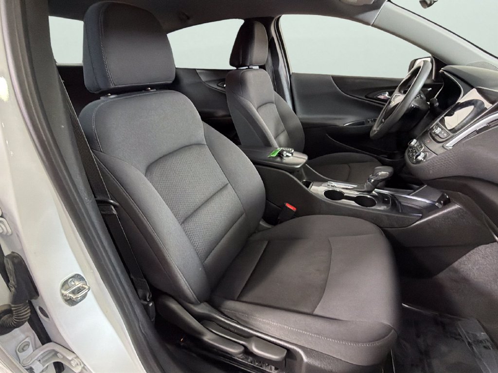 Used 2023 Chevrolet Malibu LT FWD image 33