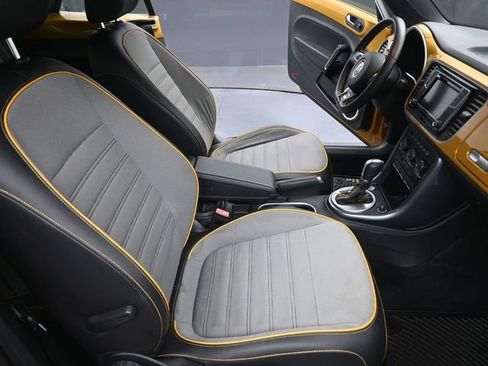 Used 2017 Volkswagen Beetle 1.8T Dune image 12