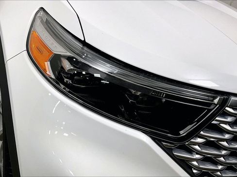 Used 2021 Ford Explorer Platinum w/ Equipment Group 601A image 29