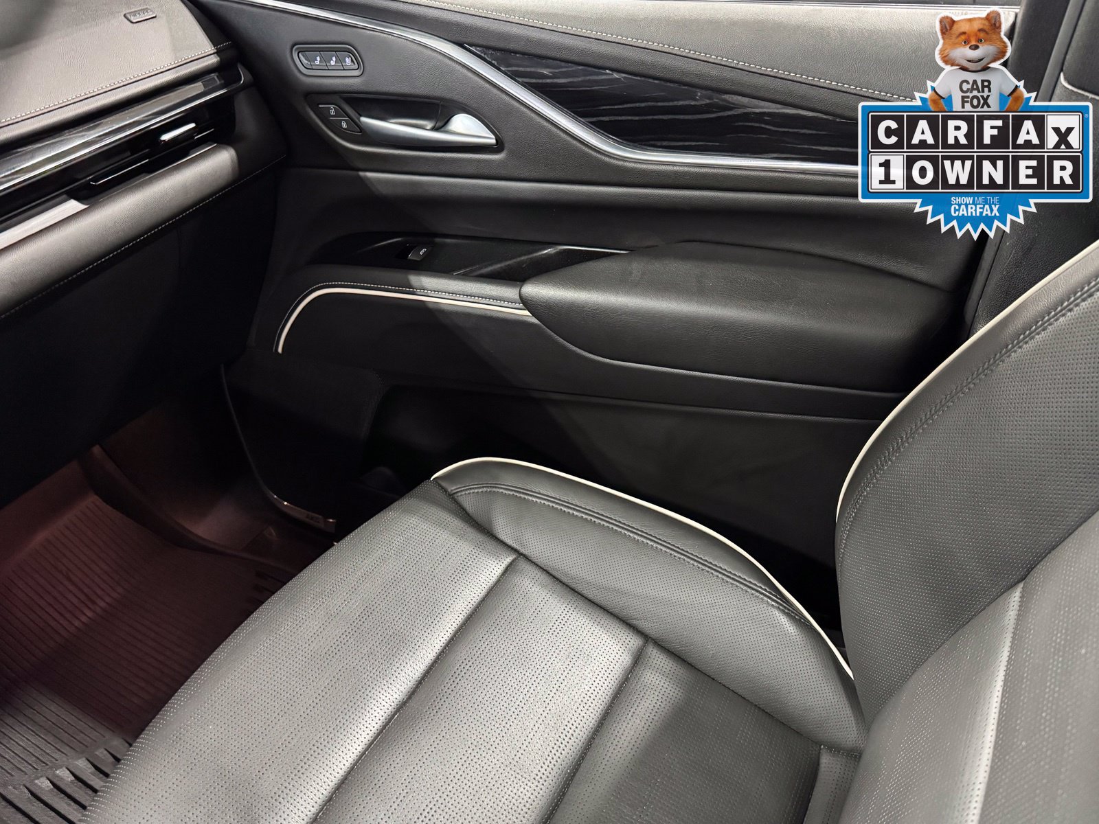 Used 2023 Cadillac Escalade Sport w/ LPO, ONYX Package AWD/4WD image 43