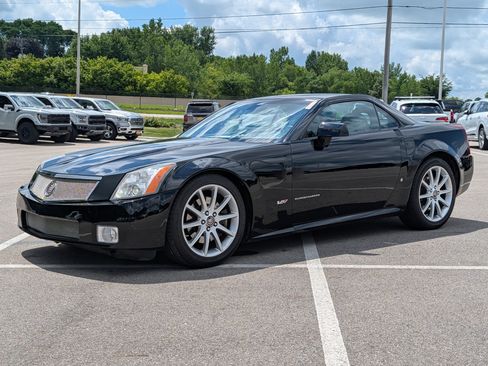 Used 2006 Cadillac XLR V RWD image 28