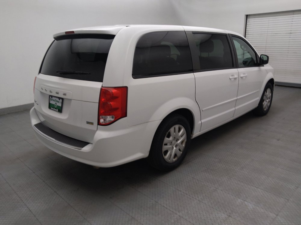 Used 2017 Dodge Grand Caravan SE FWD image 9