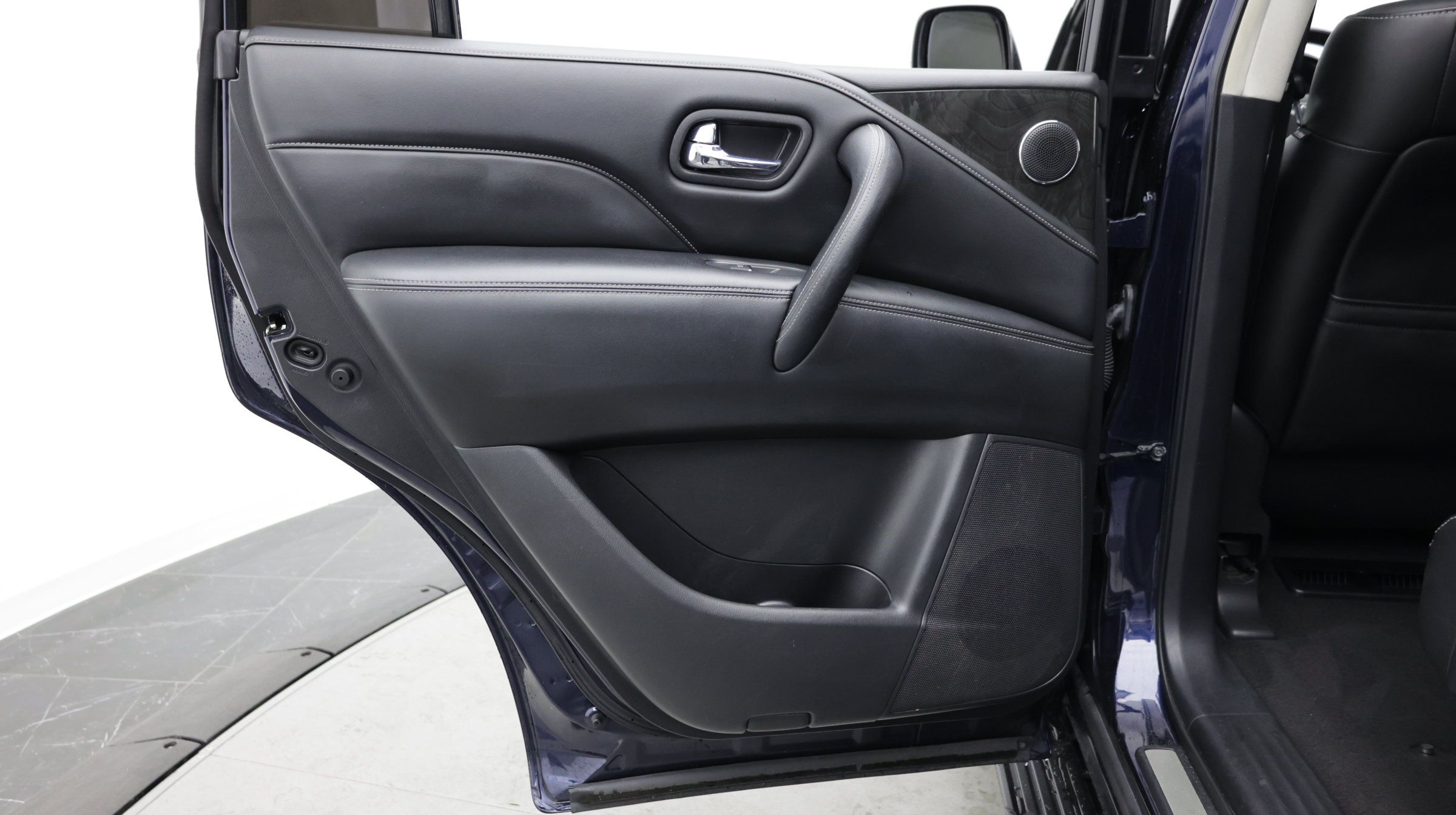 Used 2021 INFINITI QX80 Luxe RWD image 30