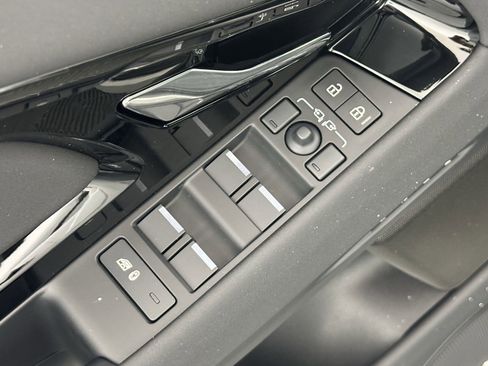 New 2026 Land Rover Range Rover Evoque S image 20