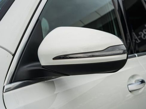 Certified 2024 Mercedes-Benz GLB 250 4MATIC w/ Winter Heating Package image 16