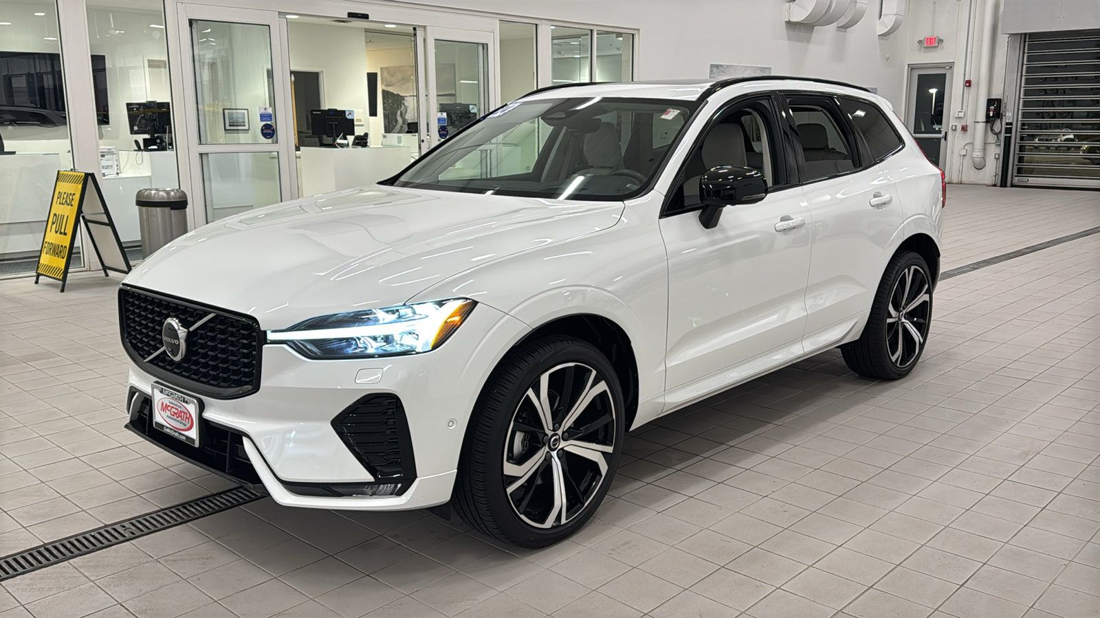 Used 2024 Volvo XC60 B5 Ultimate w/ Protection Package Premier AWD/4WD image 9