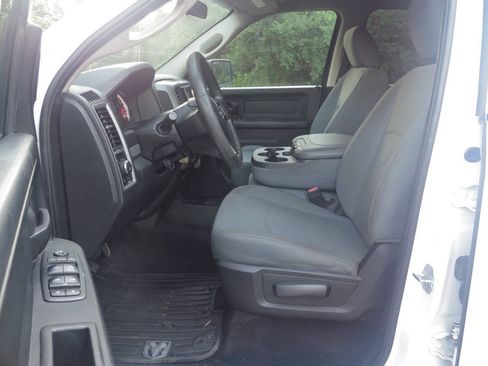 Used 2017 RAM 1500 Express AWD/4WD image 11