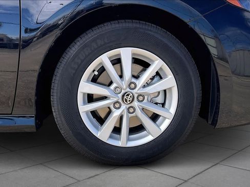 New 2026 Toyota Camry LE w/ Convenience Package FWD image 12