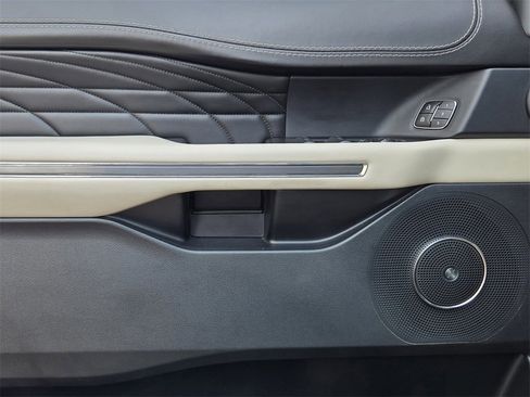 Used 2021 Ford Expedition Max Platinum image 21