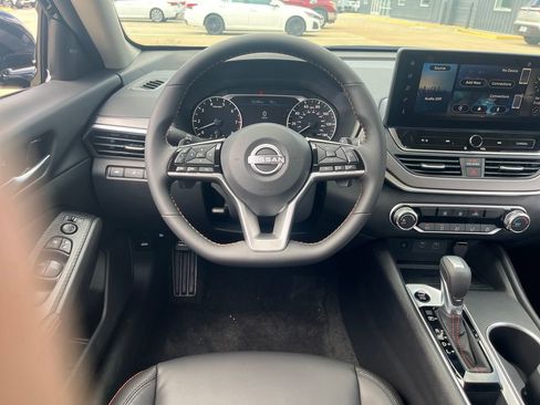 New 2026 Nissan Altima 2.5 SR FWD image 13
