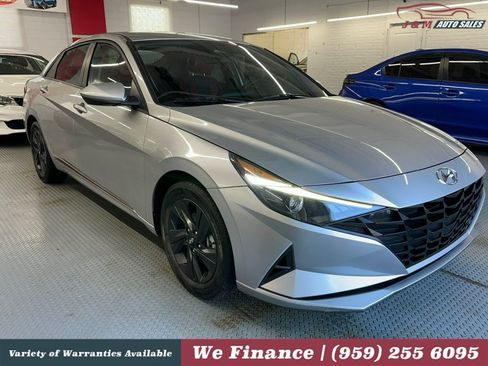 Used 2021 Hyundai Elantra SEL FWD image 3