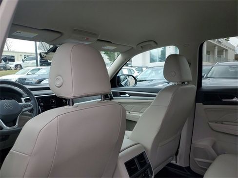 Certified 2023 Volkswagen Atlas SE image 11