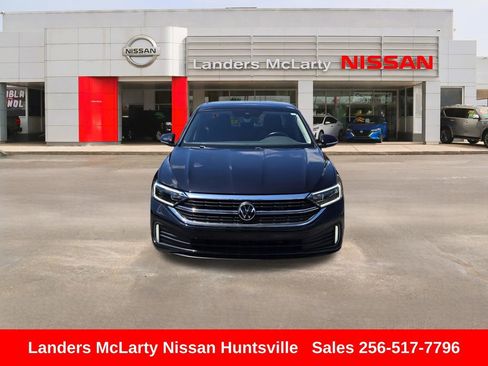 Used 2024 Volkswagen Jetta SEL FWD image 11