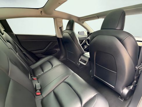Used 2020 Tesla Model 3 Standard Range Plus RWD image 33