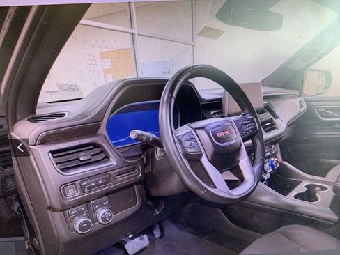 Used 2023 GMC Yukon SLE image 14