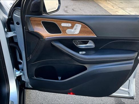 Used 2025 Mercedes-Benz GLE 350 4MATIC image 21