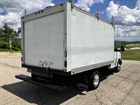 Used 2015 GMC Savana 3500 RWD image 6