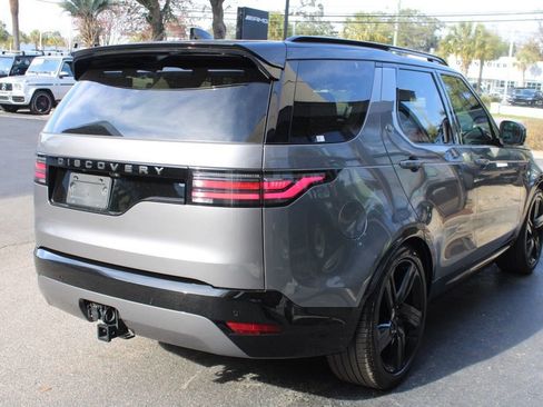 Certified 2025 Land Rover Discovery Dynamic SE image 7