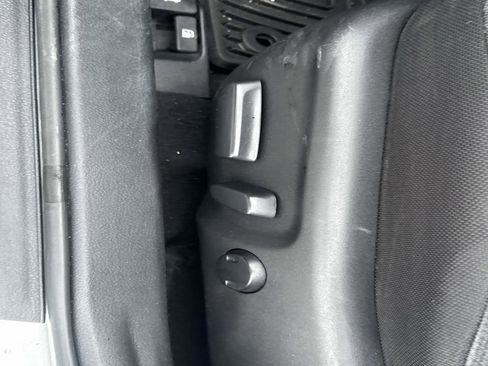 Used 2017 Toyota Camry LE image 17