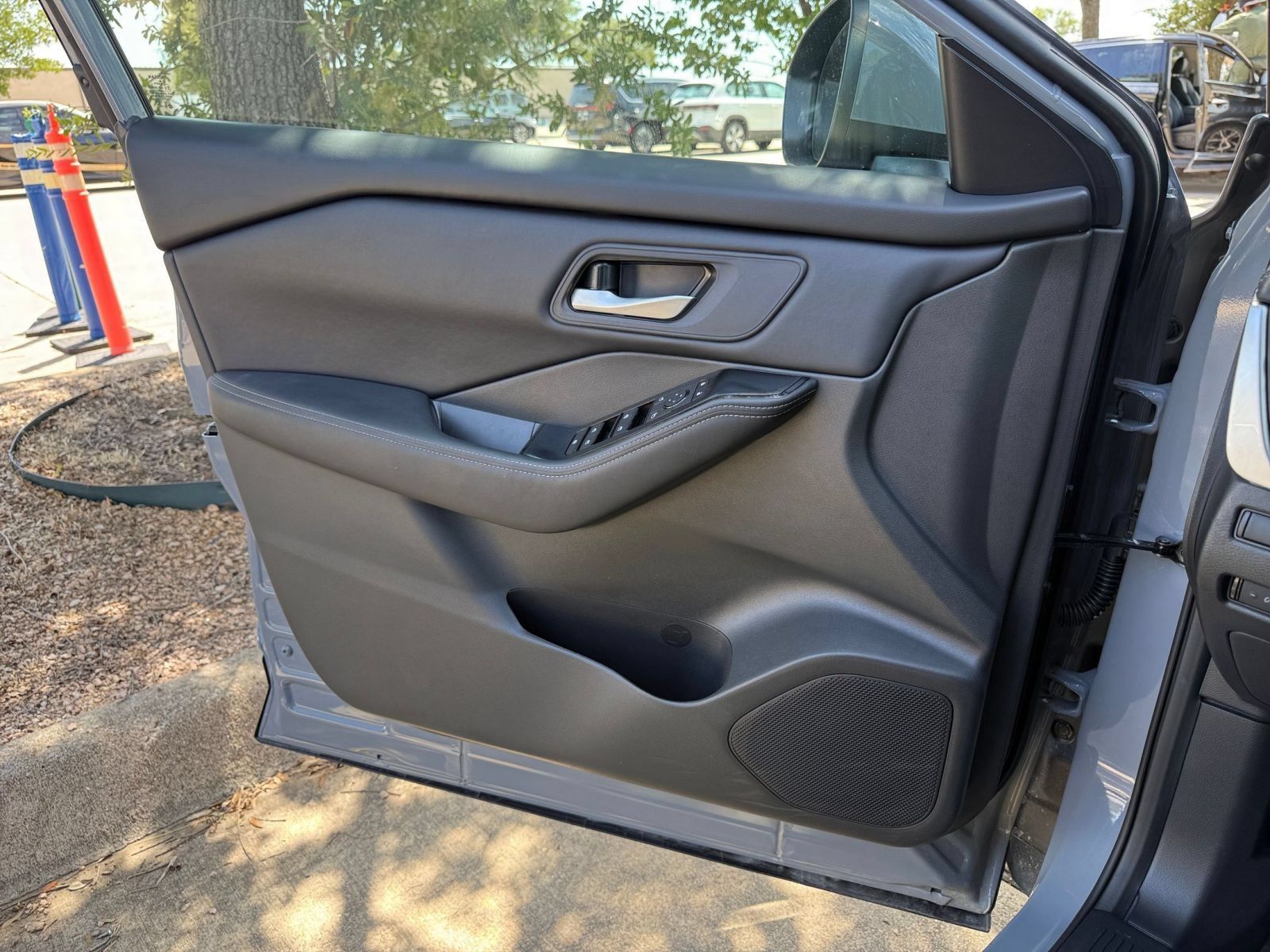 Used 2026 Nissan Rogue SV AWD/4WD image 18