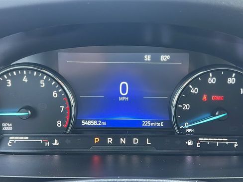Used 2022 Ford Explorer Limited w/ Limited Technology Package RWD image 2