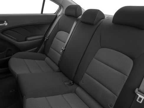Used 2017 Kia Forte LX FWD image 17