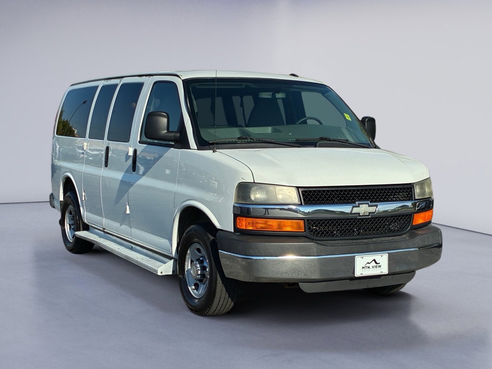 Used 2014 Chevrolet Express 3500 LT w/ LT Preferred Equipment Group RWD image 5