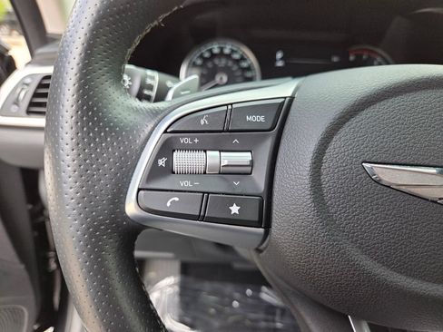 Used 2023 Genesis G70 3.3T RWD image 25