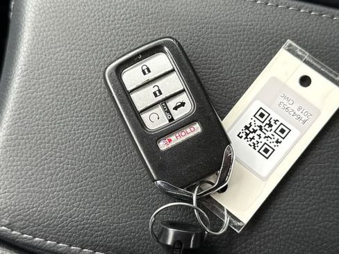 Used 2018 Honda Civic Touring image 30
