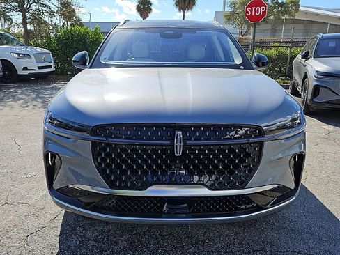 New 2025 Lincoln Nautilus Black Label image 2