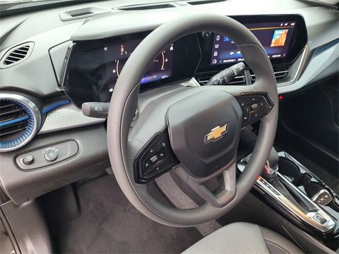 Used 2026 Chevrolet Trax LT image 22