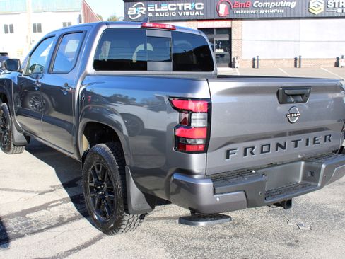 New 2026 Nissan Frontier SV image 3