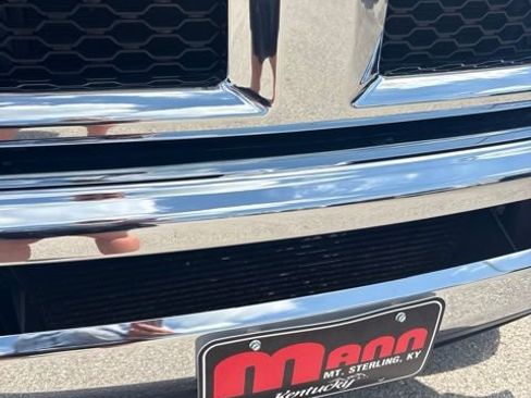 Used 2018 RAM 2500 Tradesman w/ Chrome Appearance Group AWD/4WD image 16