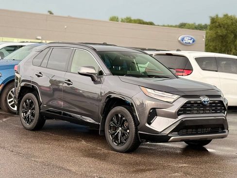 Used 2024 Toyota RAV4 SE w/ Weather Package AWD/4WD image 28