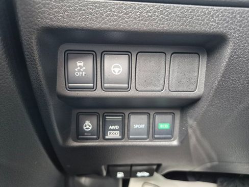 Used 2022 Nissan Rogue Sport SL image 22