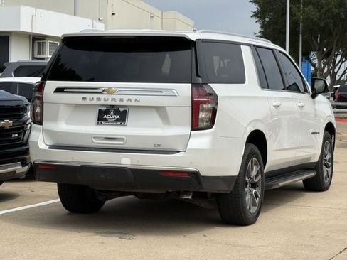 Used 2021 Chevrolet Suburban LT w/ LT Signature Package RWD image 4