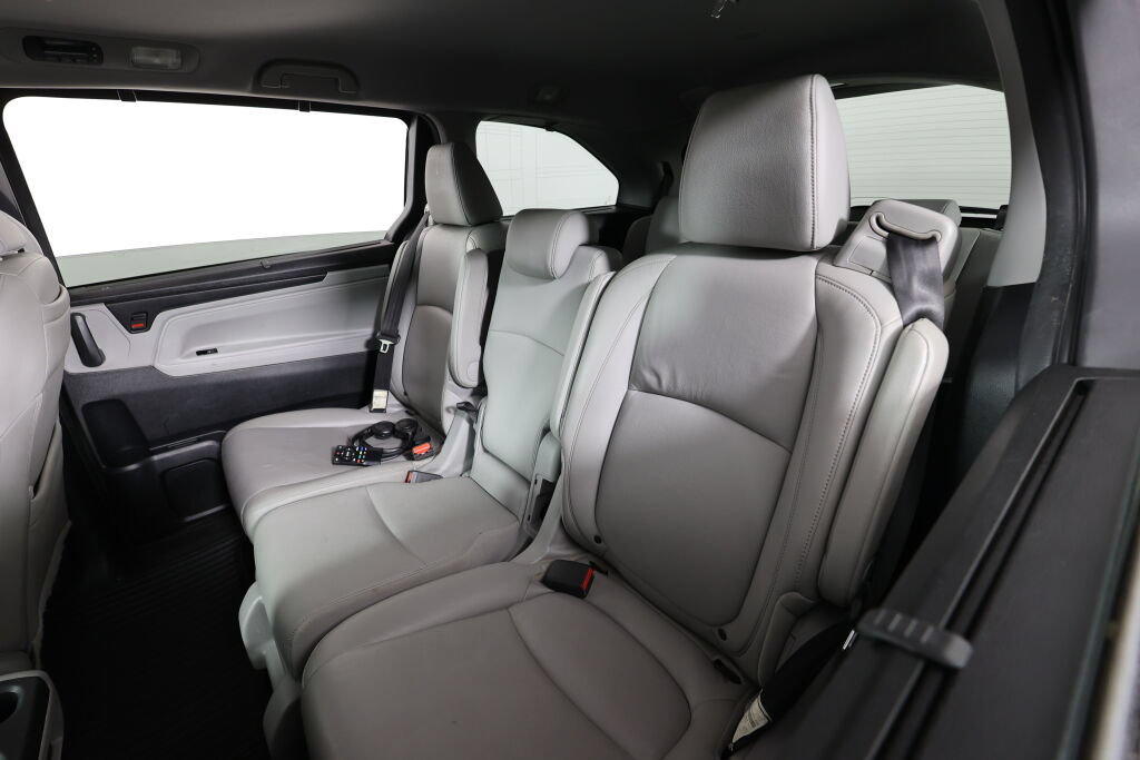 Used 2018 Honda Odyssey Touring image 17