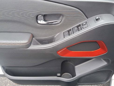 Used 2024 Nissan Frontier PRO-4X w/ Off-Road Protection Package image 12