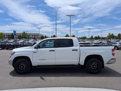 Used 2019 Toyota Tundra SR5 AWD/4WD image 9