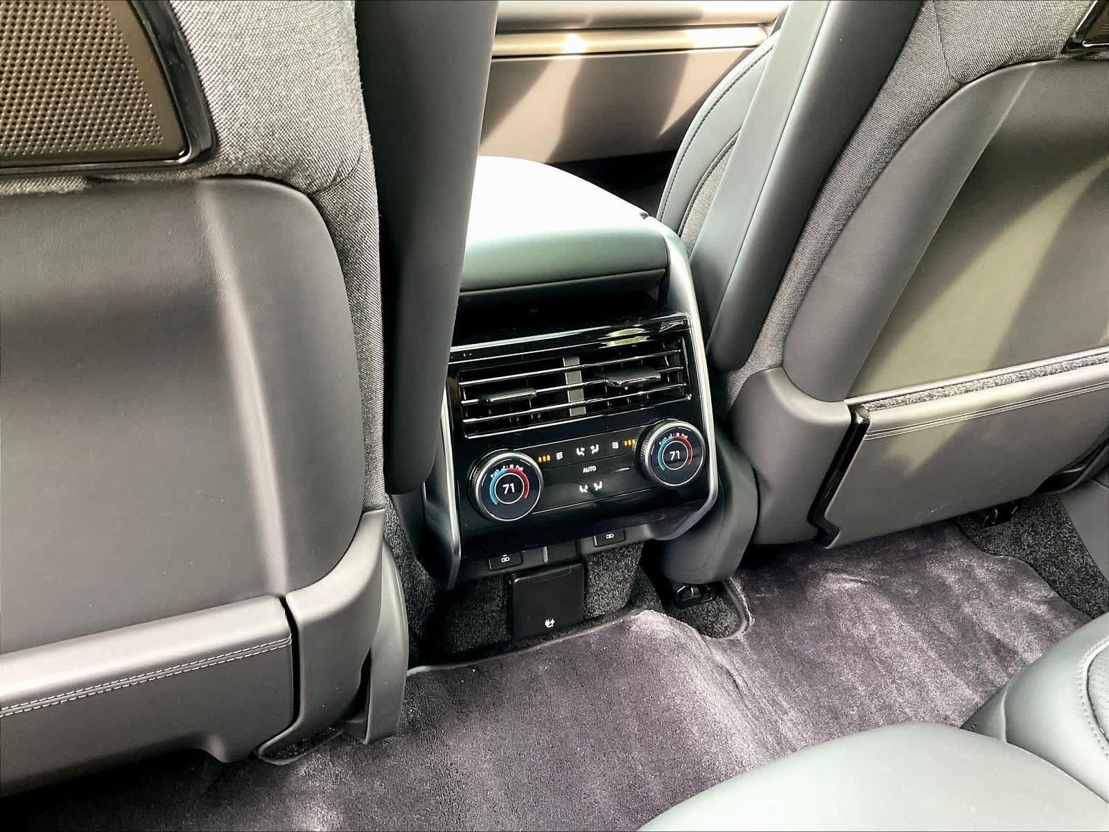 New 2026 Land Rover Range Rover SV AWD/4WD image 16