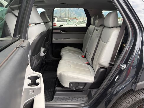 Used 2022 Hyundai Palisade SEL w/ 8P Bench Seat Package AWD/4WD image 26