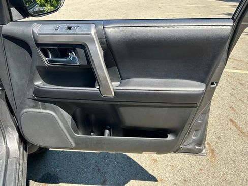 Used 2019 Toyota 4Runner SR5 Premium AWD/4WD image 26
