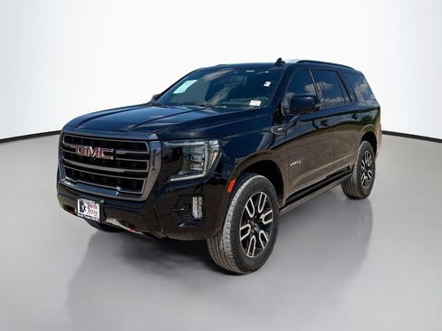 Used 2023 GMC Yukon AT4 w/ AT4 Premium Plus Package AWD/4WD image 3