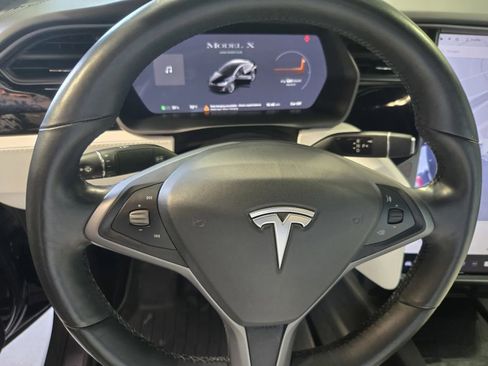 Used 2020 Tesla Model X image 16