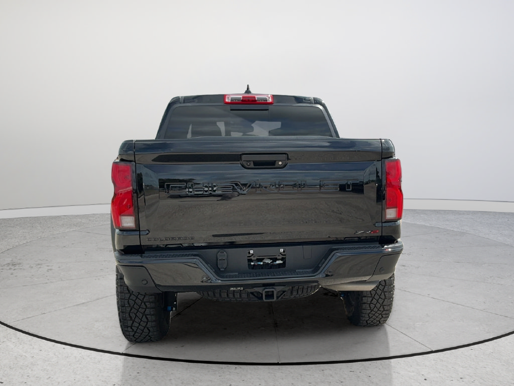 Used 2026 Chevrolet Colorado ZR2 w/ Technology Package AWD/4WD image 5