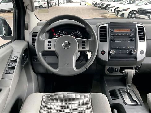 Used 2012 Nissan Frontier SV w/ SV Premium Utility Pkg image 5