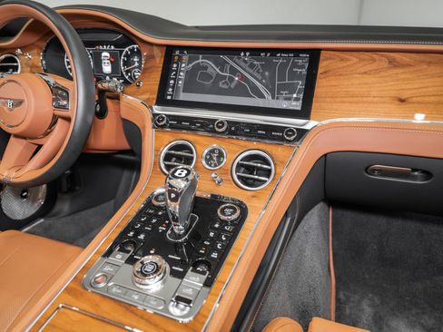New 2024 Bentley Continental GT V8 AWD/4WD image 29
