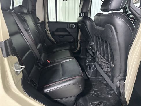 Used 2020 Jeep Gladiator Rubicon image 25