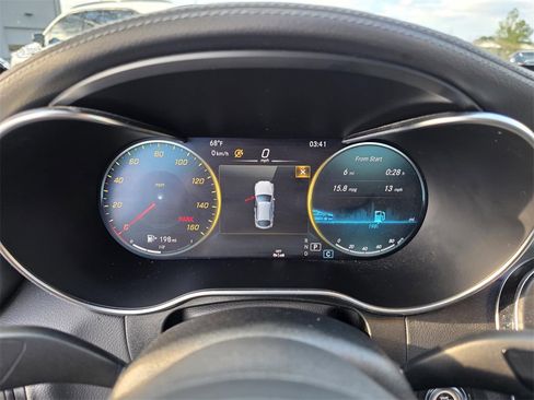 Used 2023 Mercedes-Benz GLC 300 4MATIC Coupe image 15