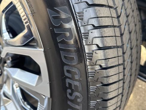 New 2026 GMC Sierra 1500 Denali Ultimate w/ LPO, Black Badging Package image 42